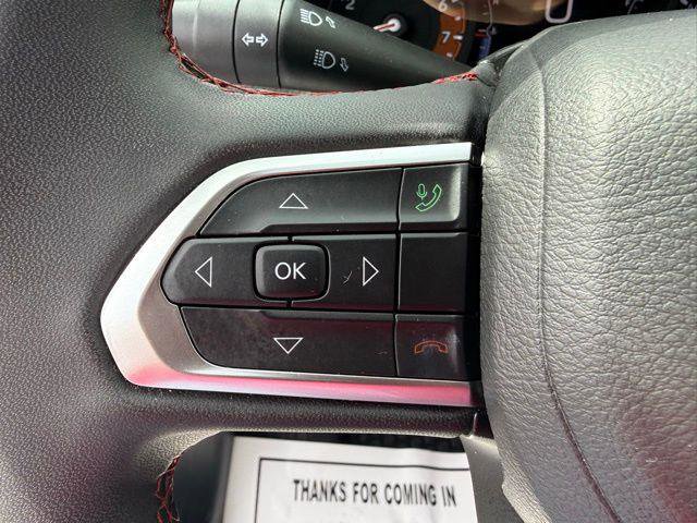 Used 2025 Jeep Compass Trailhawk image 8