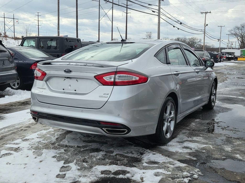Used 2015 Ford Fusion SE w/ Equipment Group 201A image 5