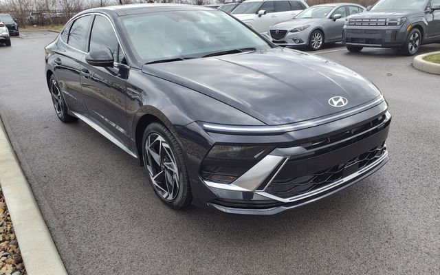 Certified 2025 Hyundai Sonata SEL image 3
