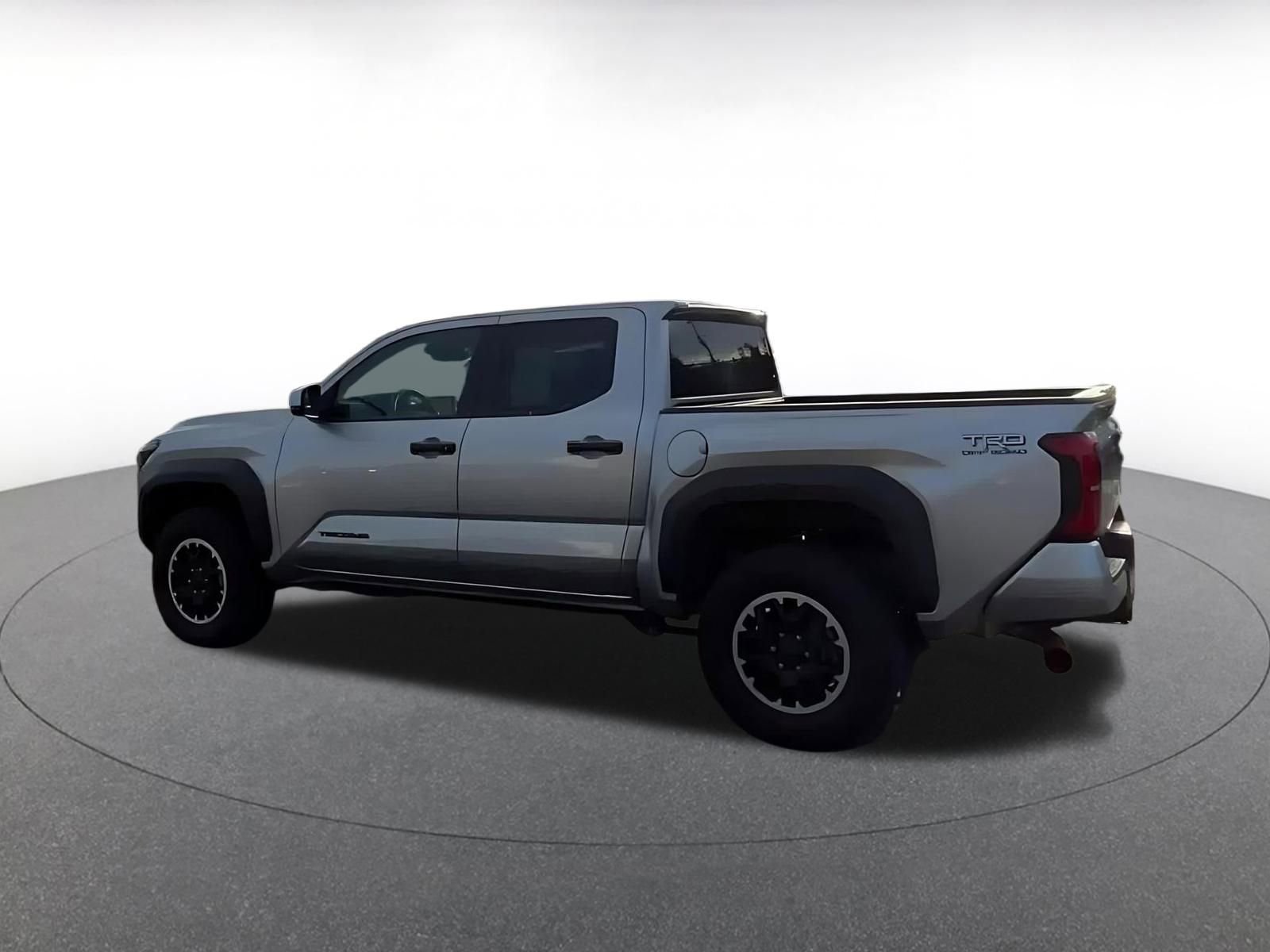 Used 2025 Toyota Tacoma TRD Off-Road image 9