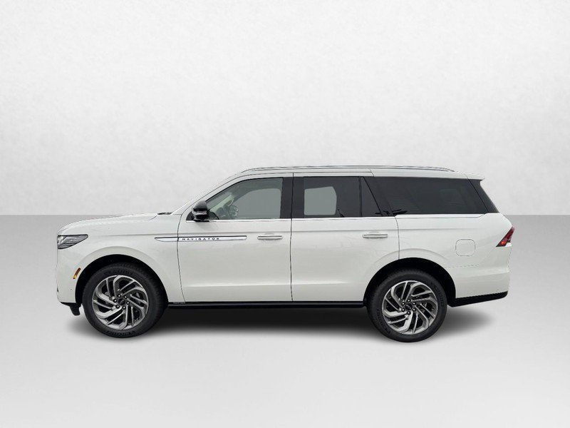 New 2025 Lincoln Navigator Reserve image 8