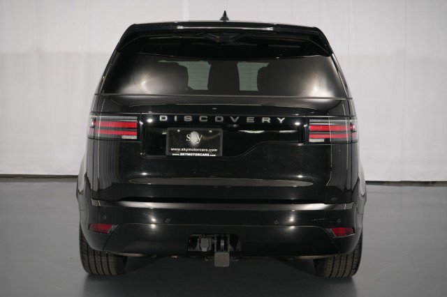 Used 2024 Land Rover Discovery Dynamic SE AWD/4WD image 13