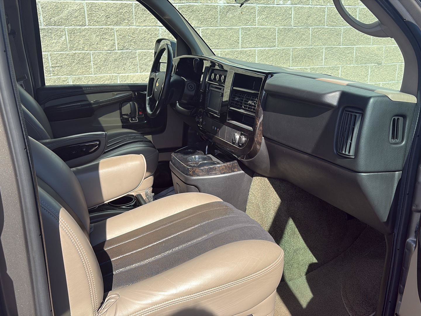 Used 2014 Chevrolet Express 1500 AWD image 29