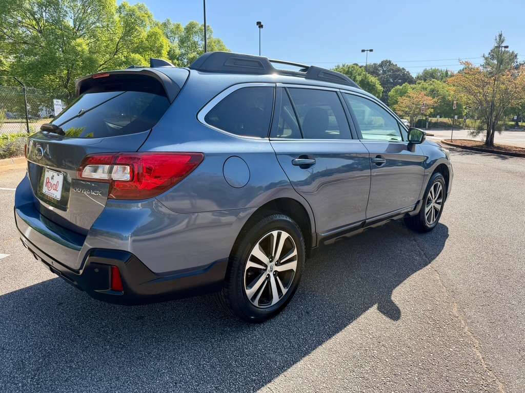 Used 2018 Subaru Outback 2.5i Limited AWD/4WD image 4