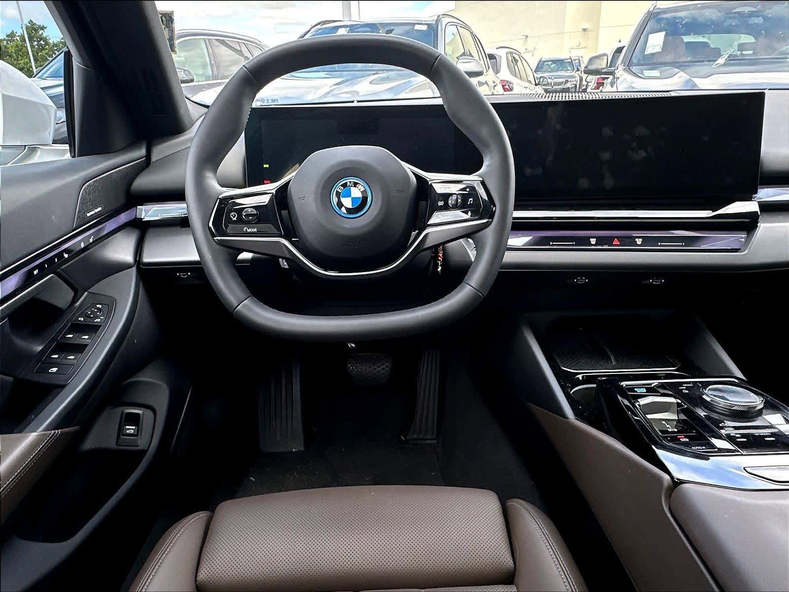 Certified 2024 BMW i5 eDrive40i w/ M Sport Package RWD image 11