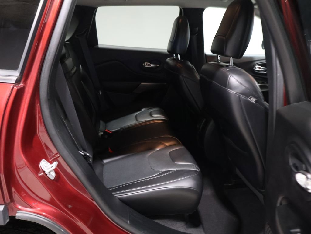 Used 2019 Jeep Cherokee Limited image 20