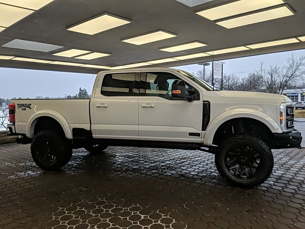 New 2026 Ford F250 Lariat w/ Black Appearance Package image 5
