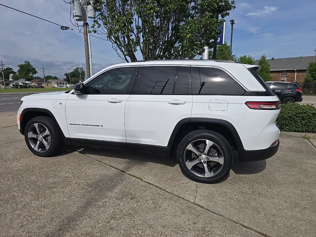Used 2022 Jeep Grand Cherokee Limited 4xe AWD/4WD image 4