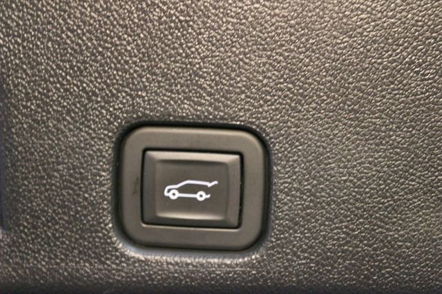 Used 2024 GMC Acadia Elevation w/ Trailering Package AWD/4WD image 18