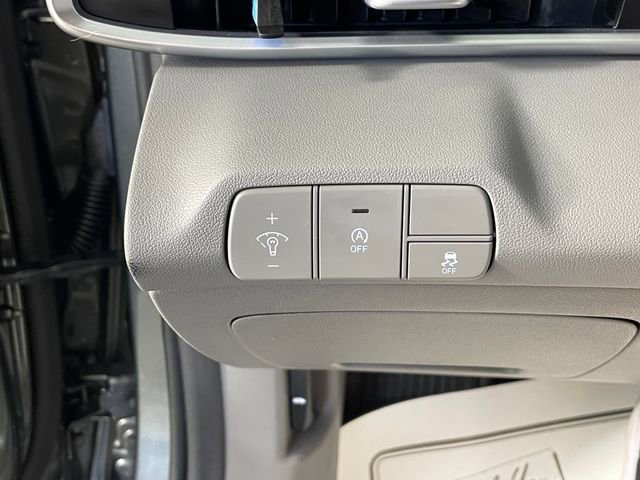 Certified 2025 Hyundai Elantra SE w/ Cargo Package image 15