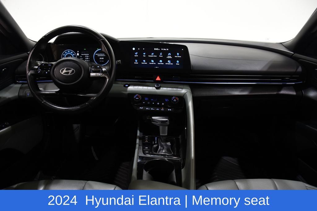 Used 2024 Hyundai Elantra Limited image 8