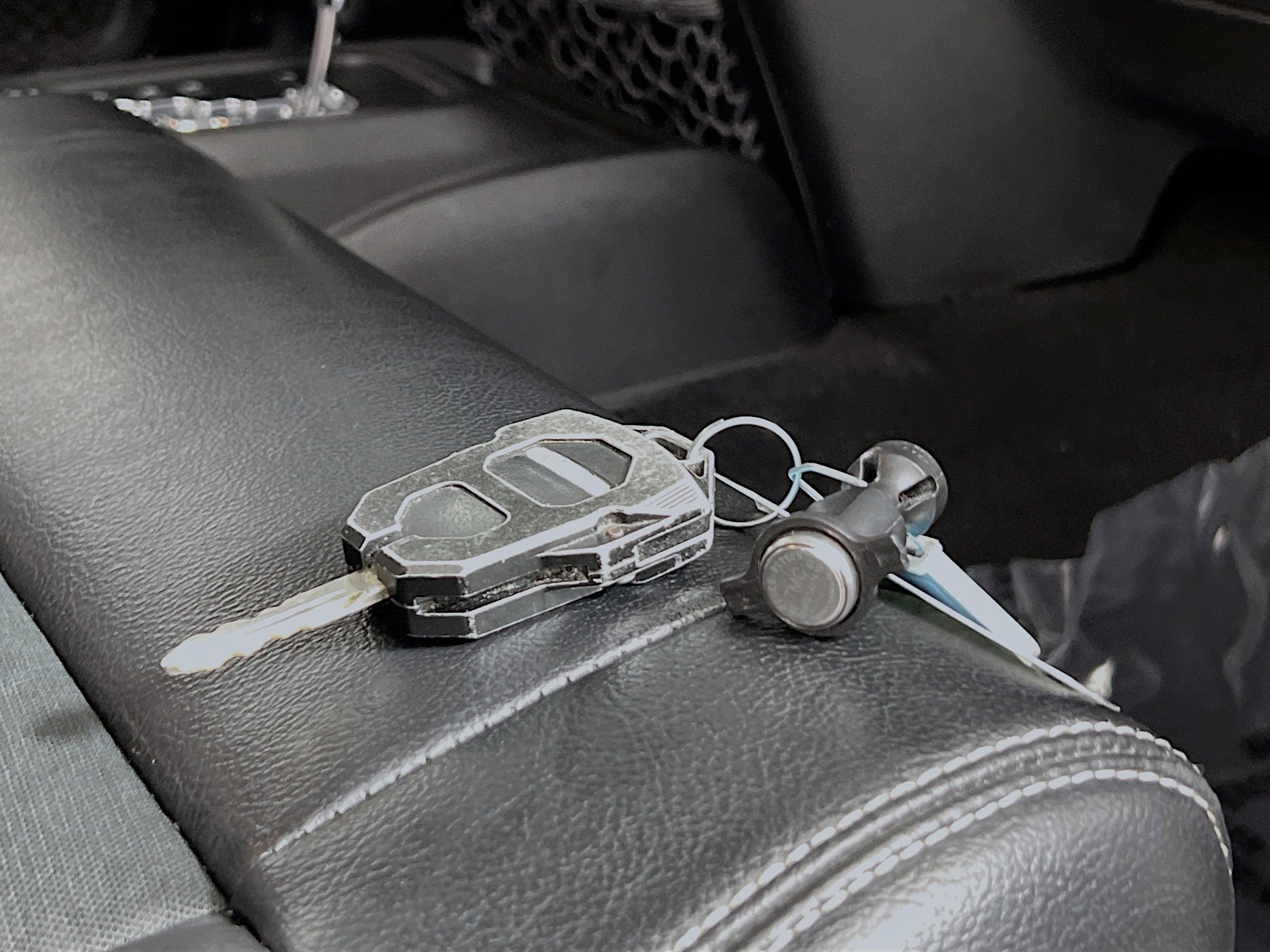 Used 2012 Jeep Wrangler Unlimited Rubicon image 35