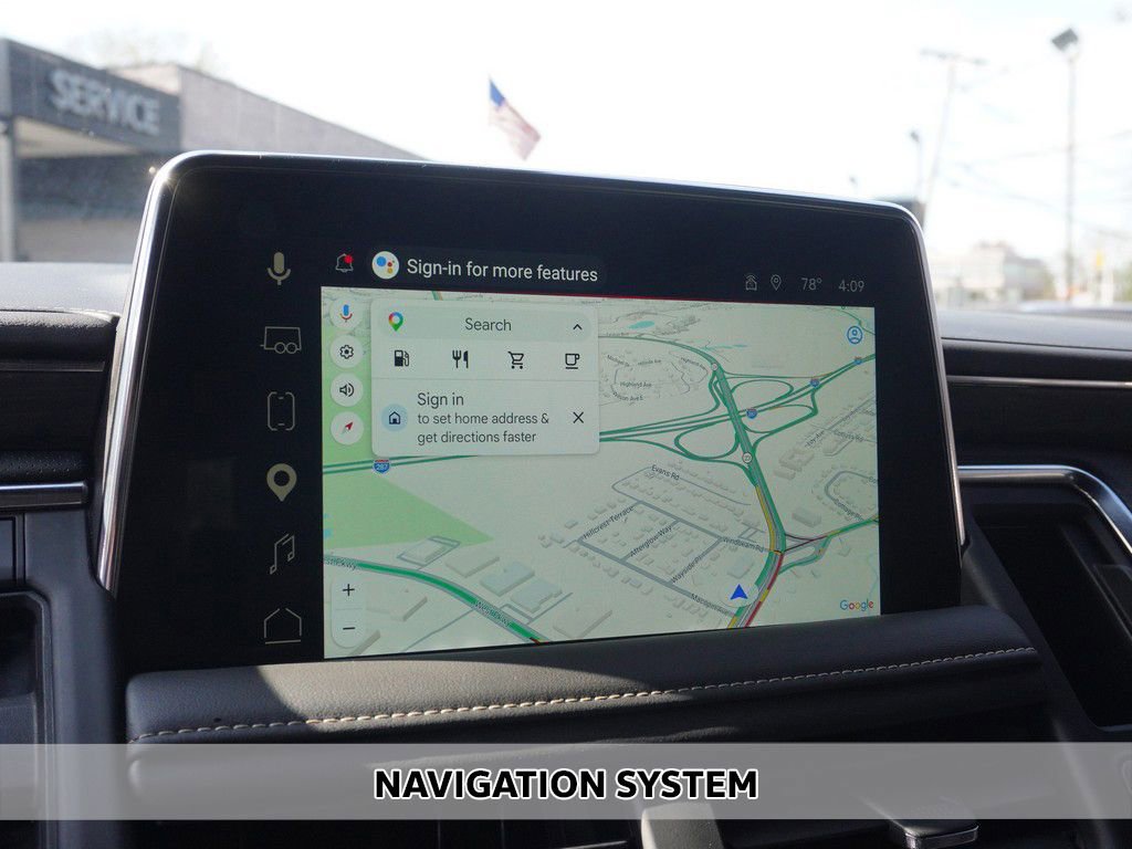 Used 2023 GMC Yukon SLT w/ SLT Premium Package image 3