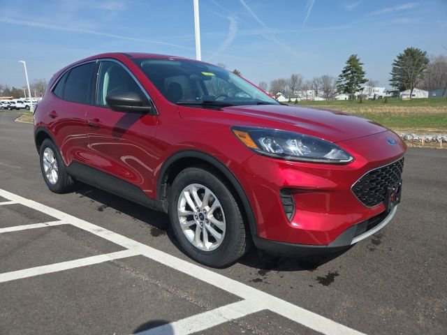 Used 2022 Ford Escape SE FWD image 1