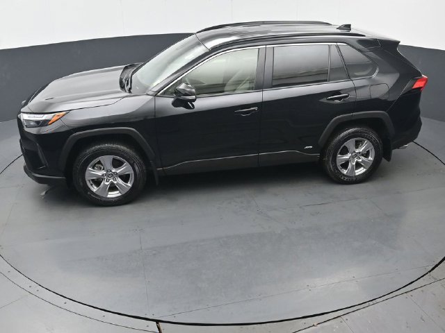 Certified 2025 Toyota RAV4 XLE AWD/4WD image 37