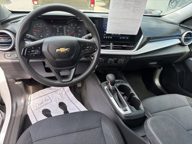 Used 2024 Chevrolet Trax LS FWD image 22