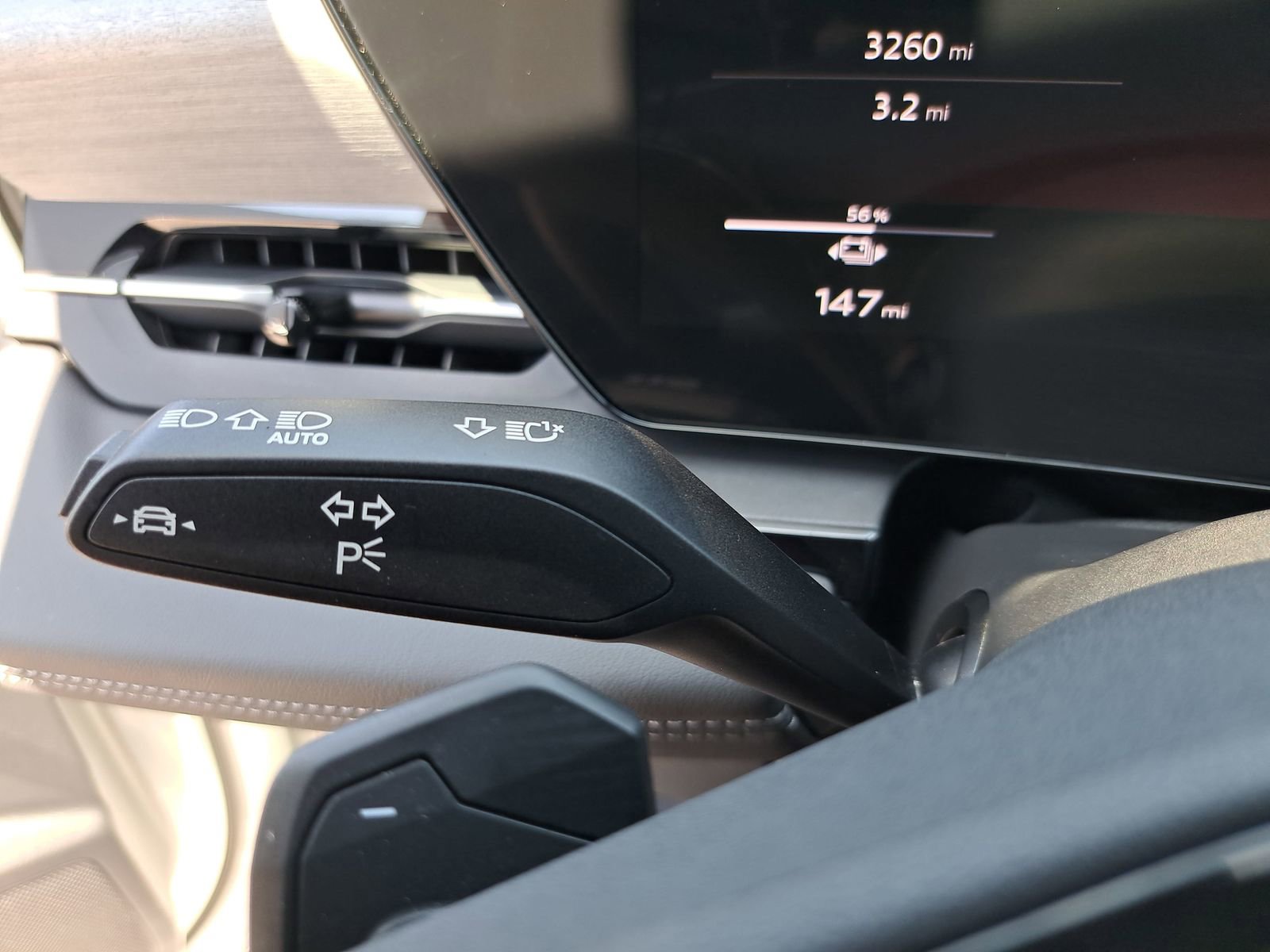 Certified 2025 Audi Q6 e-tron Premium Plus w/ Premium Plus AWD/4WD image 26