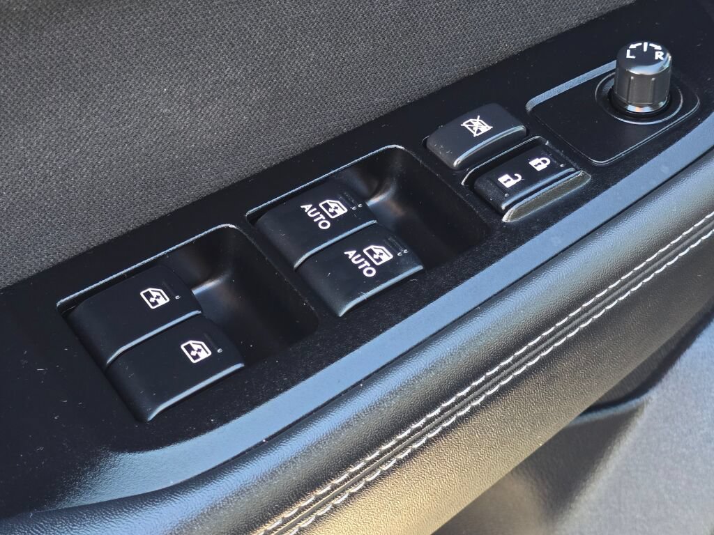 Used 2017 Subaru Outback 2.5i Premium AWD/4WD image 21