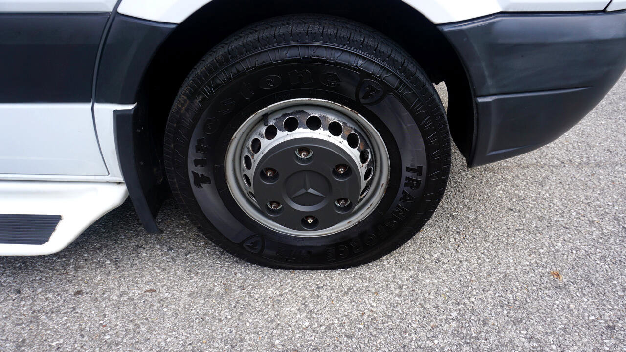 Used 2012 Mercedes-Benz Sprinter 3500 image 12