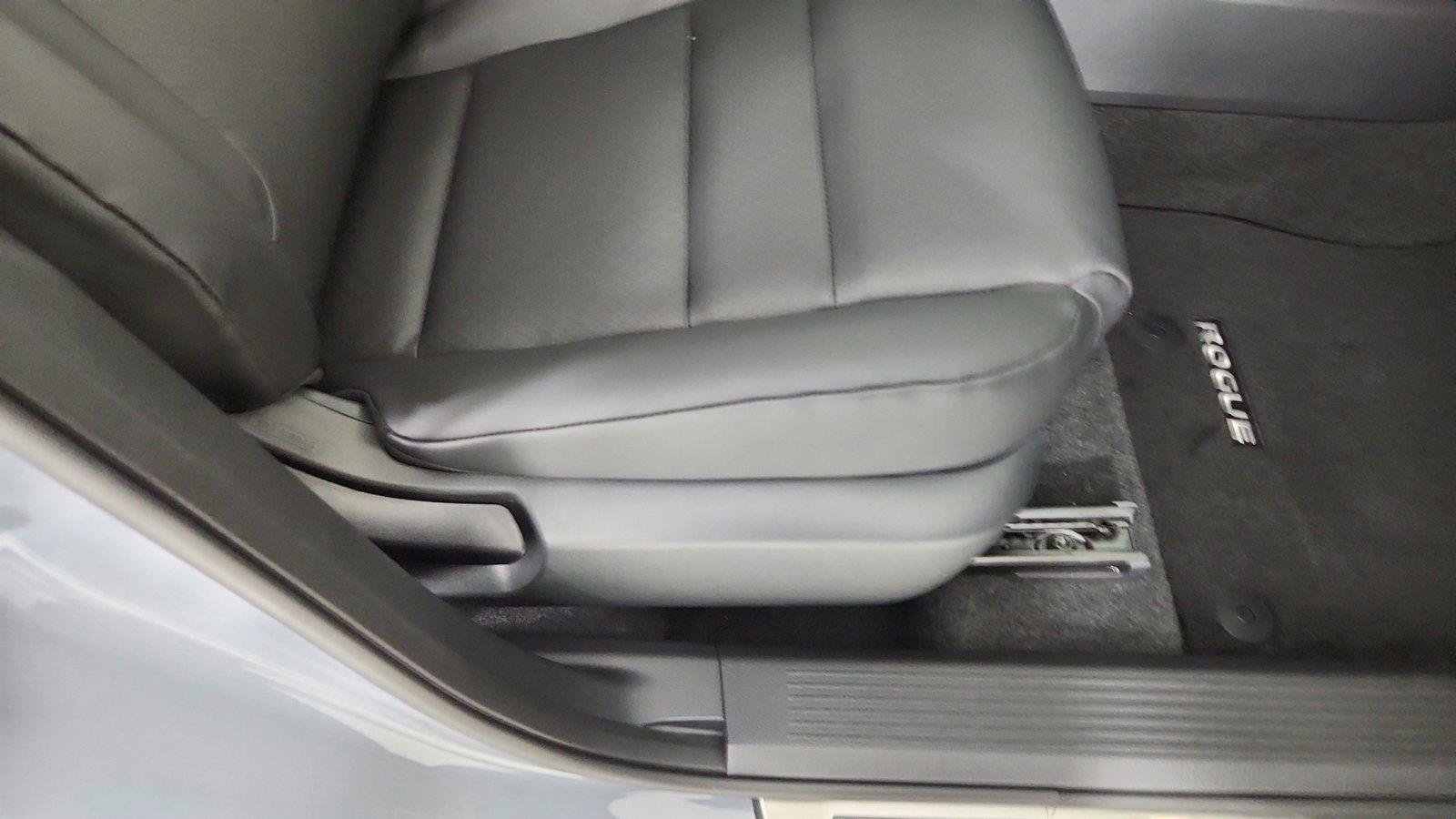 New 2026 Nissan Rogue Dark Armor FWD image 28