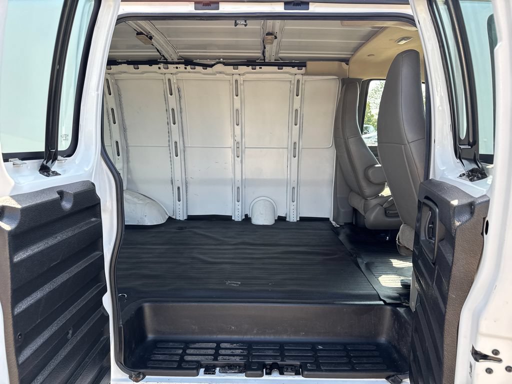Used 2021 GMC Savana 2500 w/ Driver Convenience Package RWD image 29