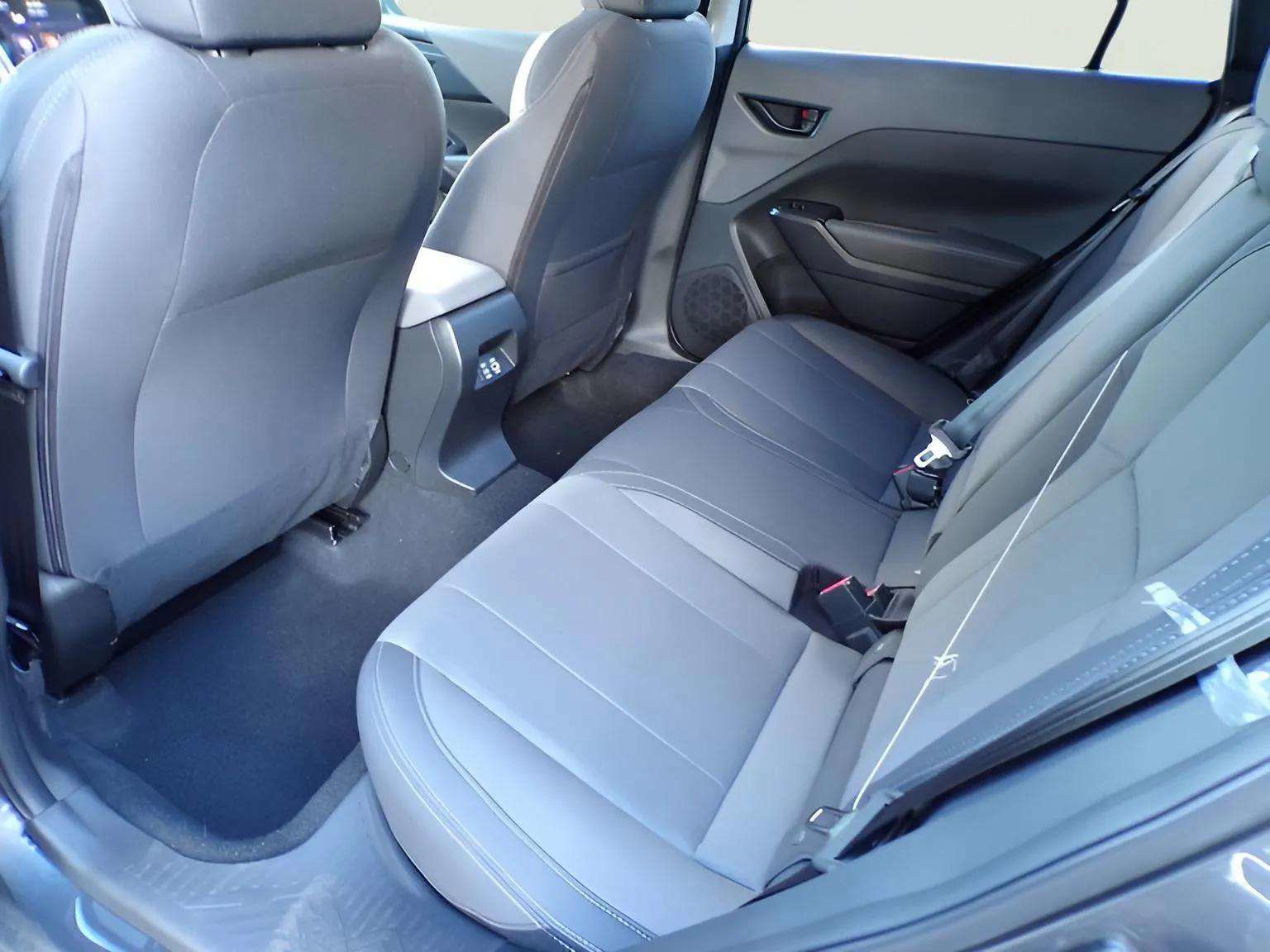 Certified 2025 Subaru Crosstrek 2.0i Premium image 28