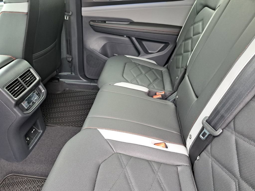 New 2026 Volkswagen Atlas Peak Edition AWD/4WD image 21
