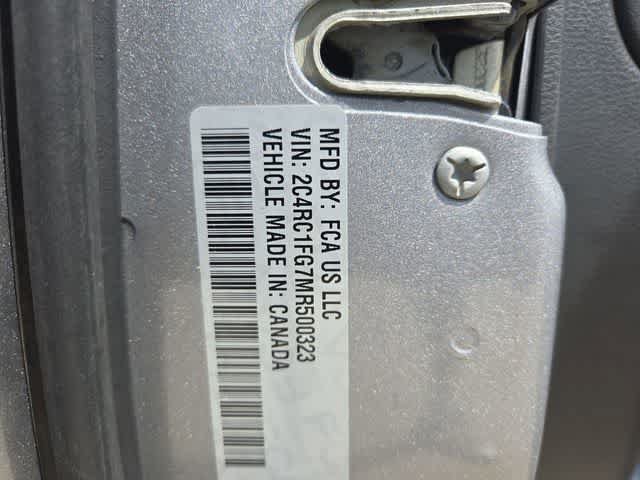 Used 2021 Chrysler Pacifica Touring w/ S Appearance Package FWD image 32