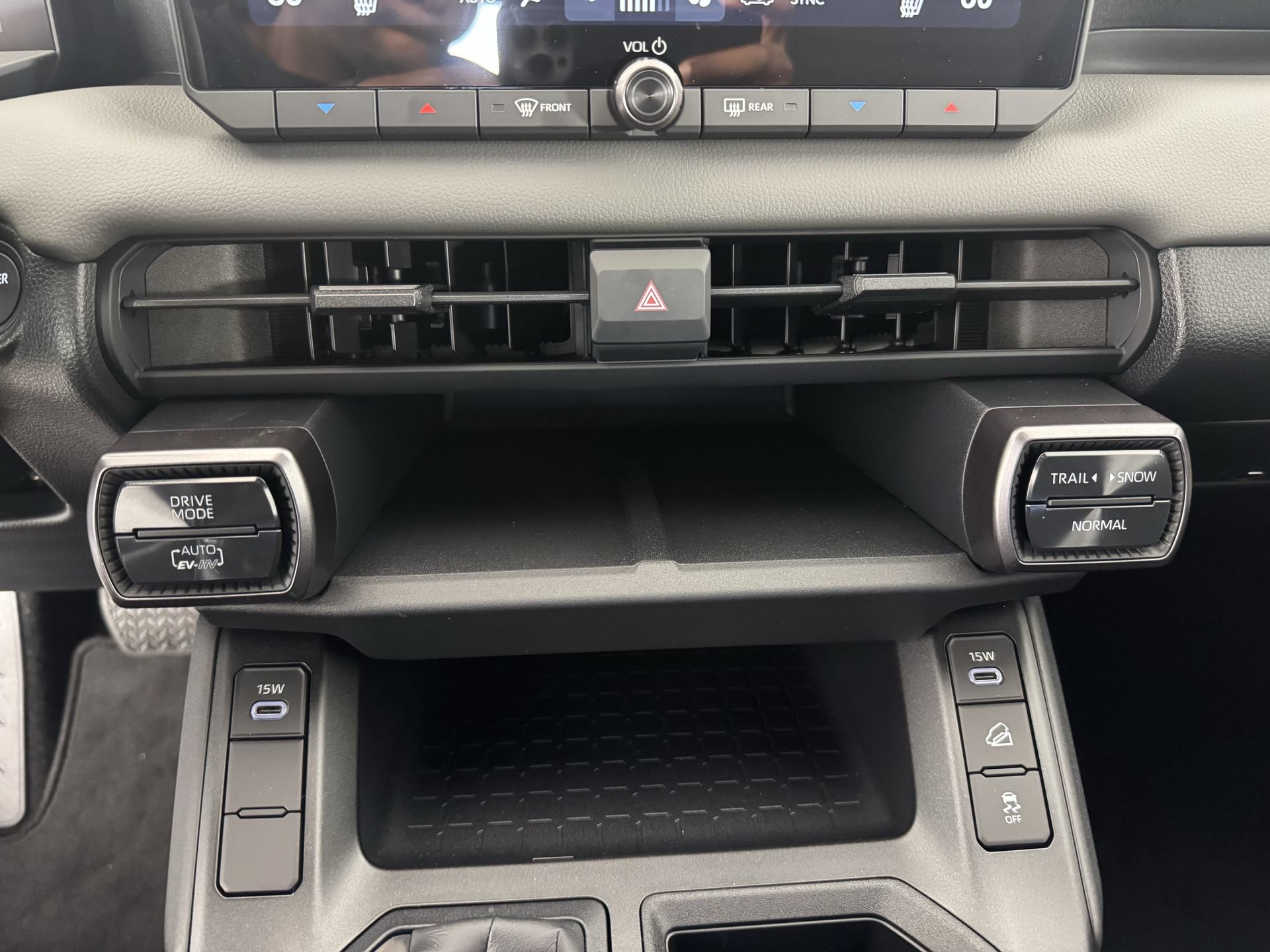 New 2026 Toyota RAV4 SE AWD/4WD image 3