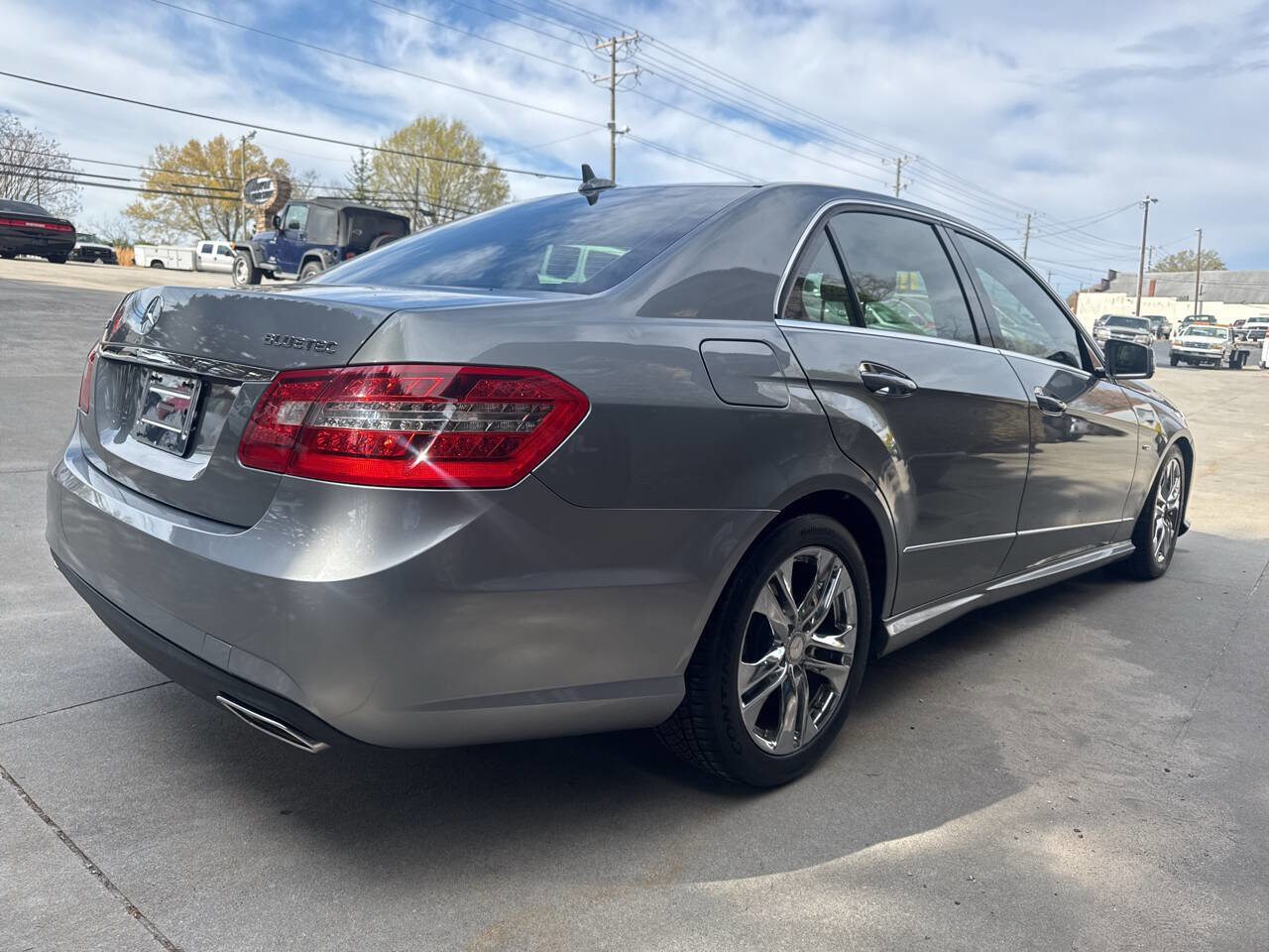 Used 2011 Mercedes-Benz E 350 BlueTEC Sedan image 5
