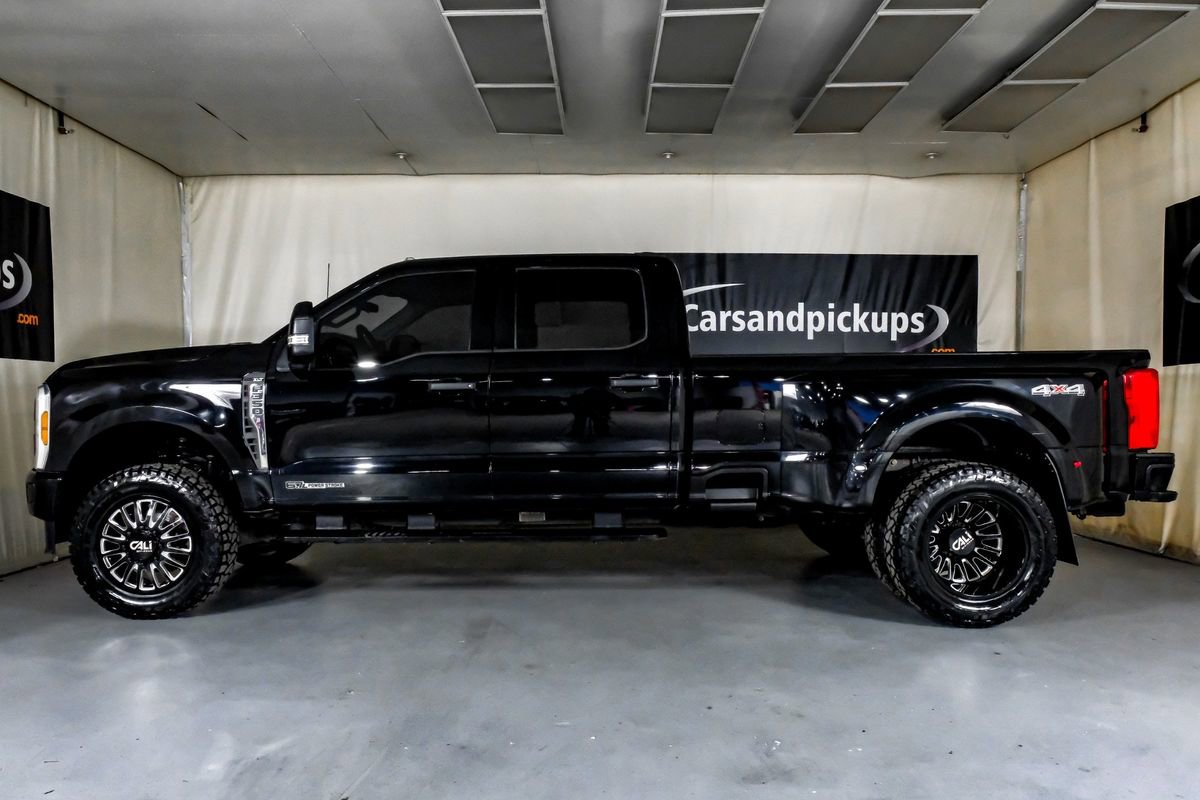 Used 2025 Ford F350 XLT image 12