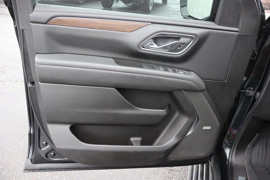 Used 2023 Chevrolet Suburban High Country image 23