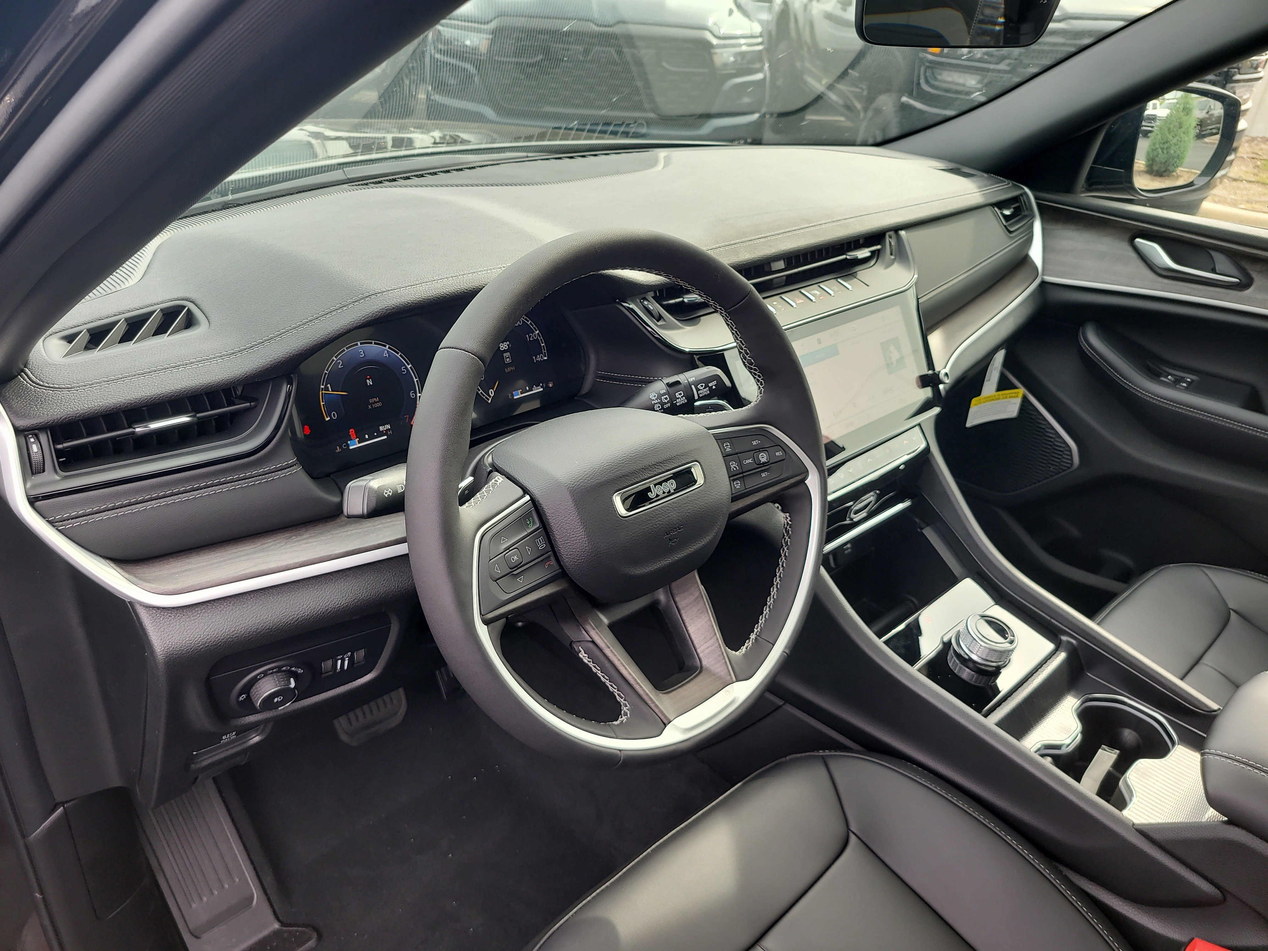 New 2026 Jeep Grand Cherokee L Limited RWD image 16