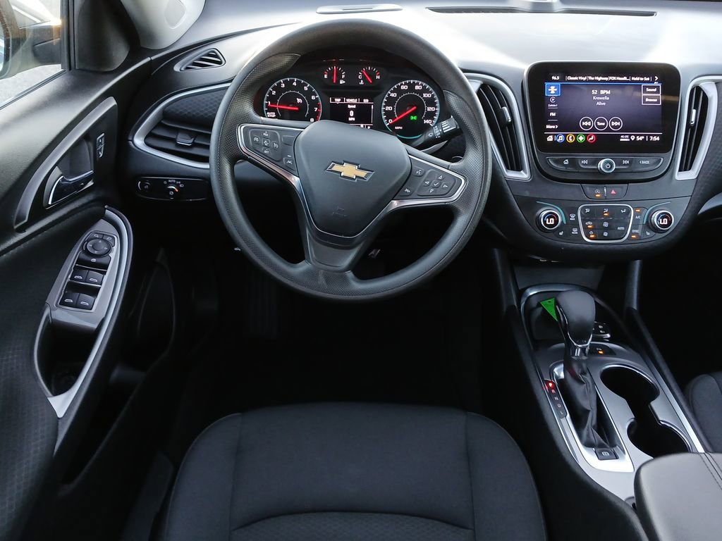 Used 2024 Chevrolet Malibu LT FWD image 12