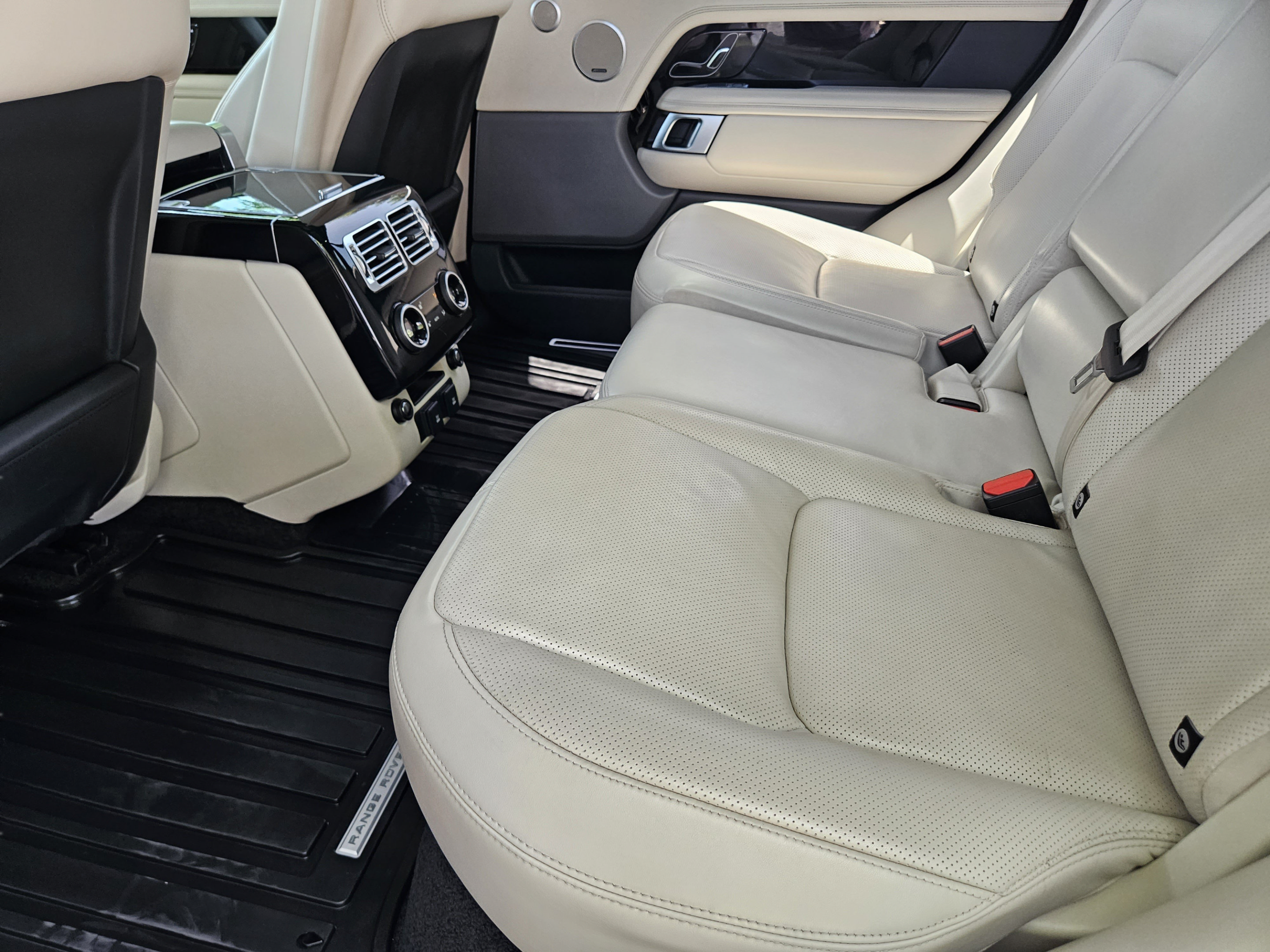 Used 2020 Land Rover Range Rover Long Wheelbase HSE AWD/4WD image 21