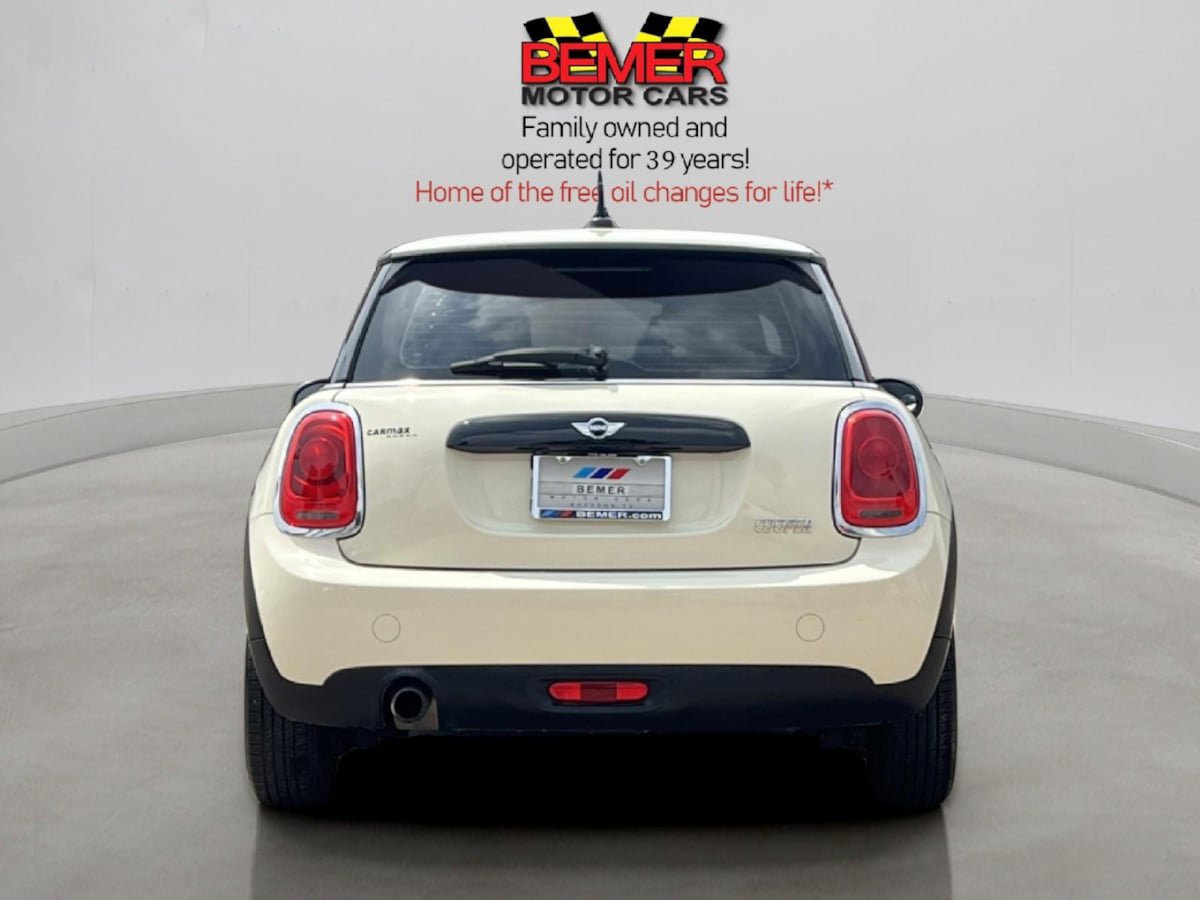 Used 2017 MINI Cooper 2-Door Hardtop FWD image 4