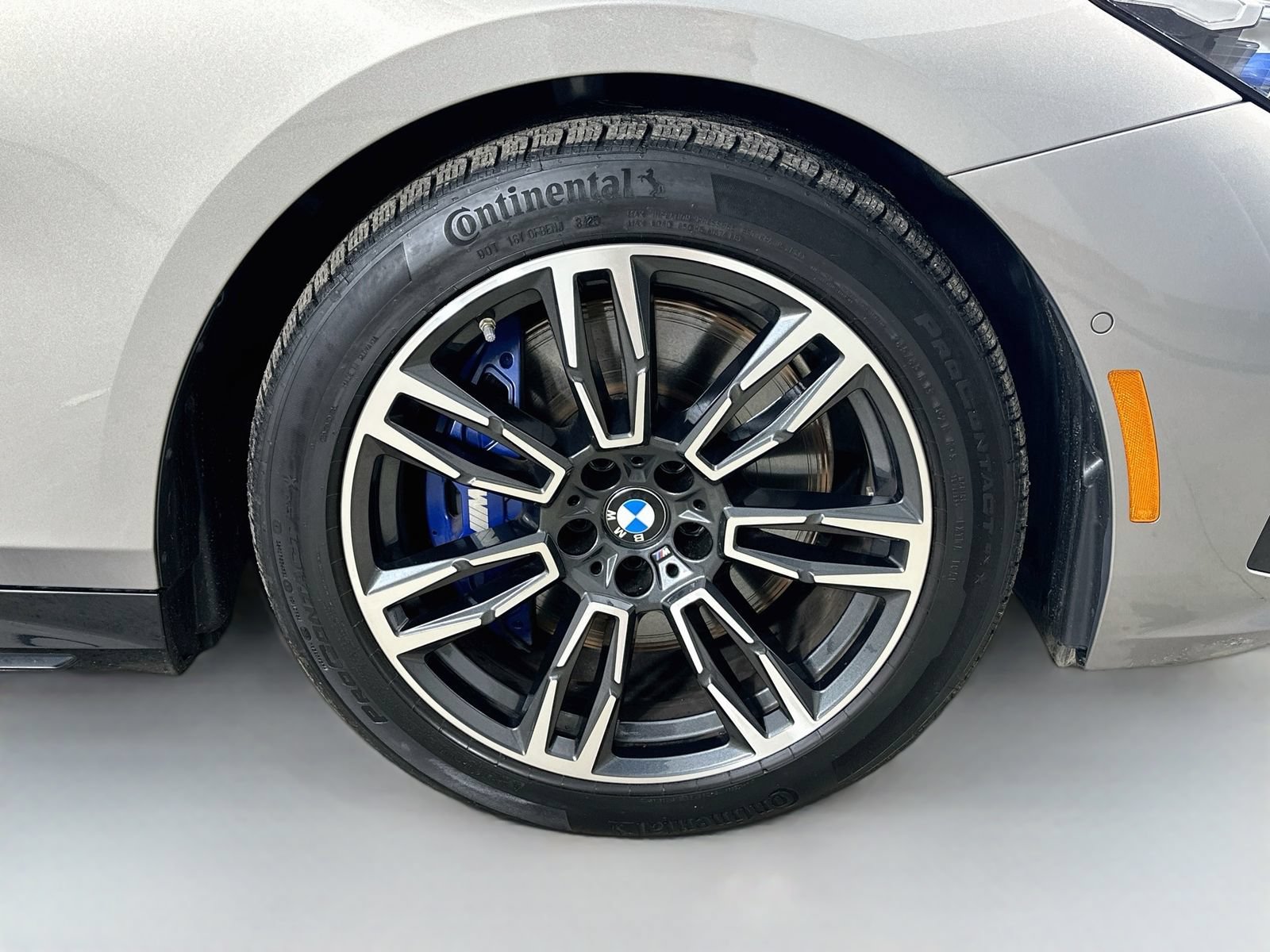 Used 2026 BMW 540i xDrive w/ M Sport Package AWD/4WD image 10
