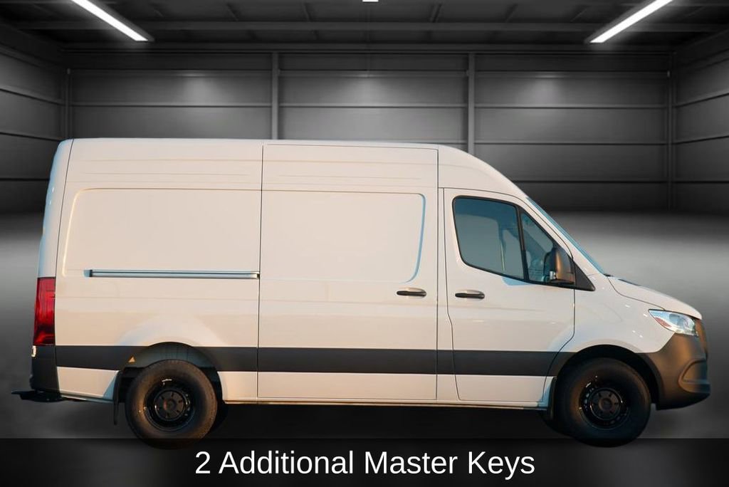 Used 2025 Mercedes-Benz Sprinter 2500 image 7