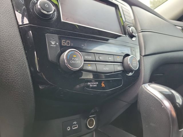 Used 2019 Nissan Rogue SV w/ Premium Package AWD/4WD image 23