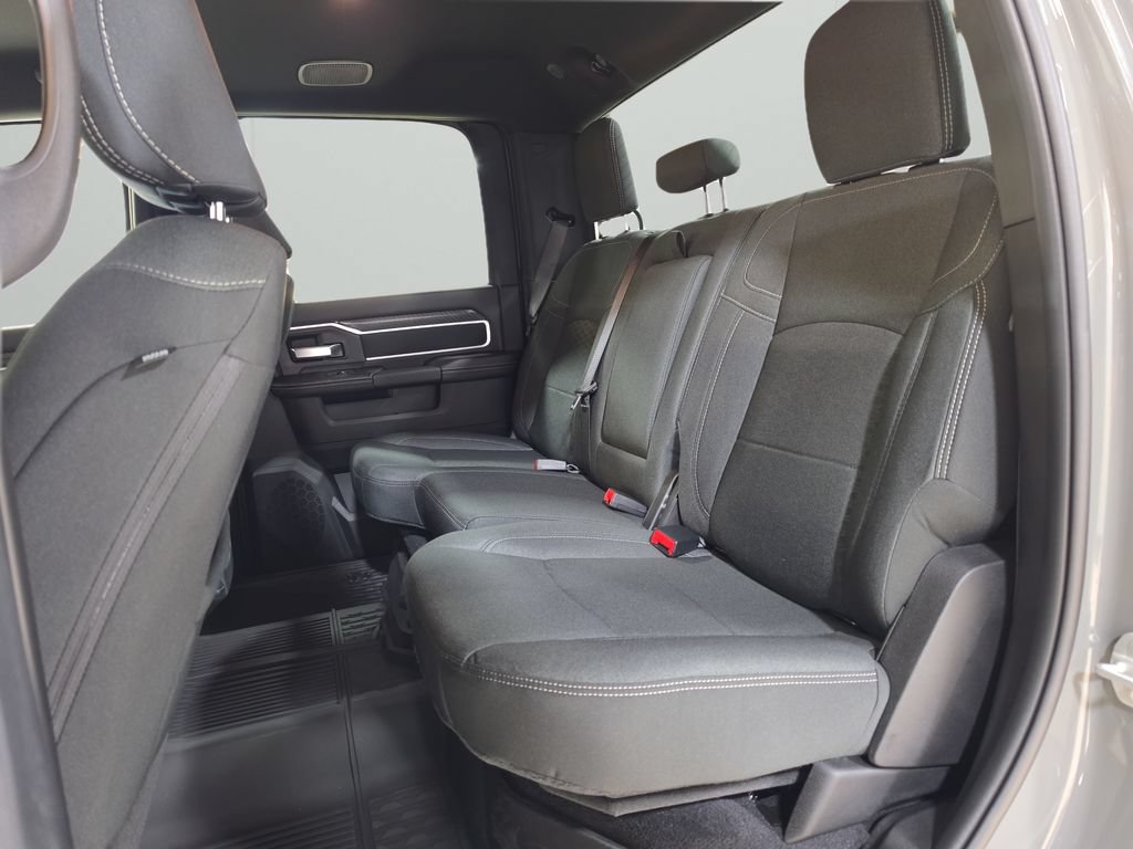 New 2027 RAM 3500 Big Horn AWD/4WD image 16