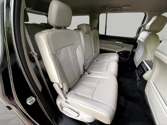Used 2024 Jeep Wagoneer Series II w/ Flexible Seating Group AWD/4WD image 25