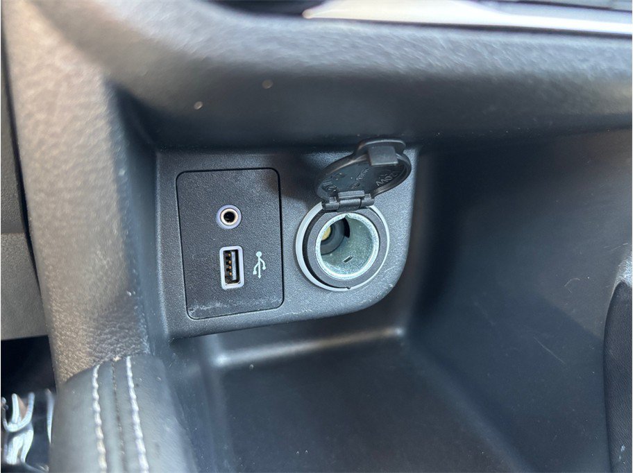 Used 2020 Nissan Kicks SV FWD image 29