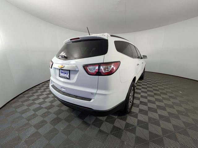 Used 2017 Chevrolet Traverse LT image 3