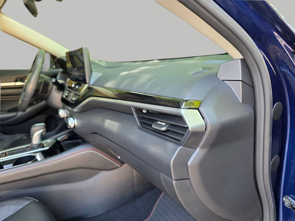 Used 2023 Nissan Altima 2.5 SR w/ SR Premium Package AWD/4WD image 14