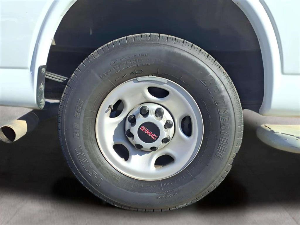 Used 2024 GMC Savana 2500 w/ Driver Convenience Package image 19