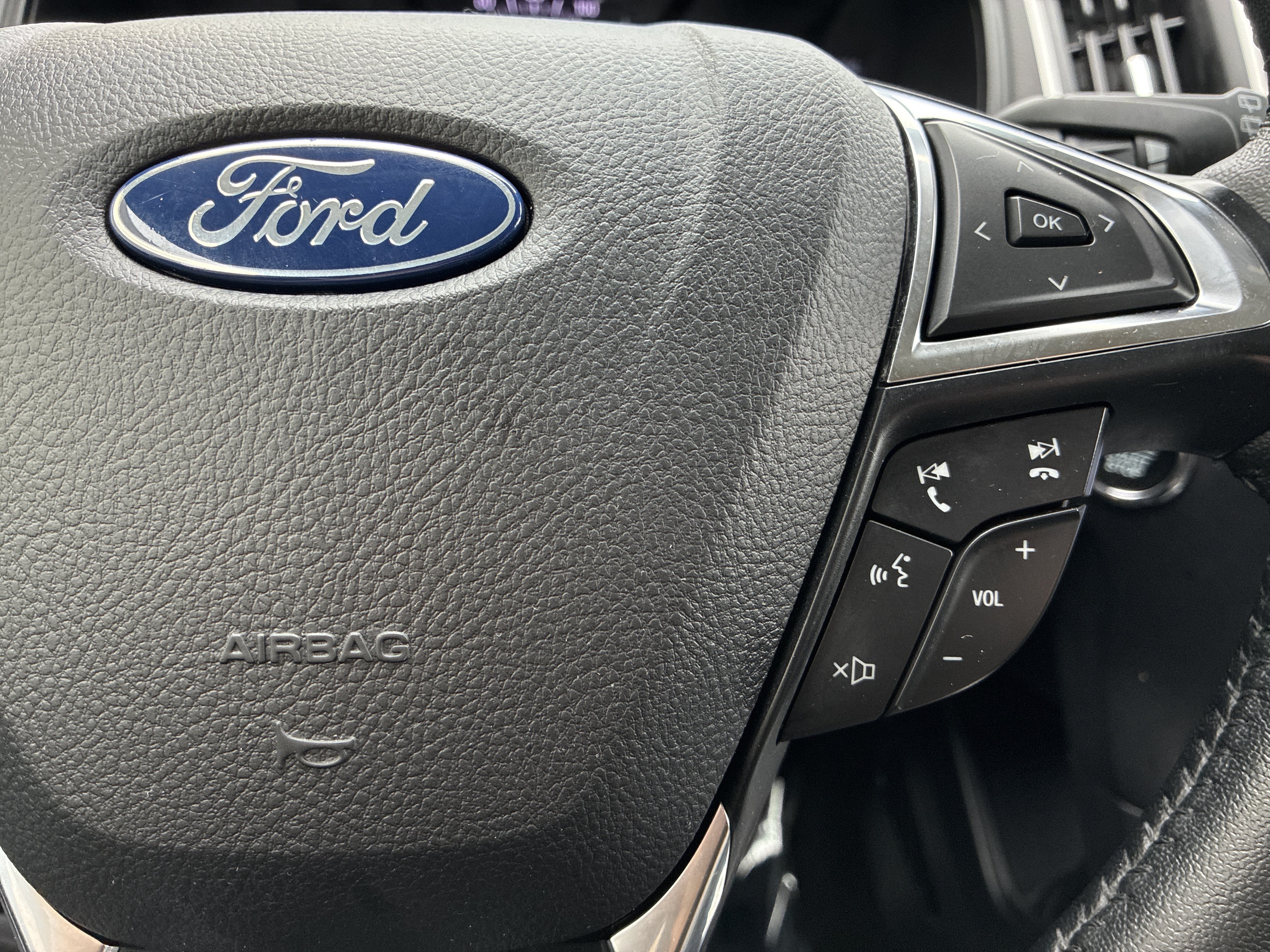 Used 2024 Ford Edge SEL AWD/4WD image 23