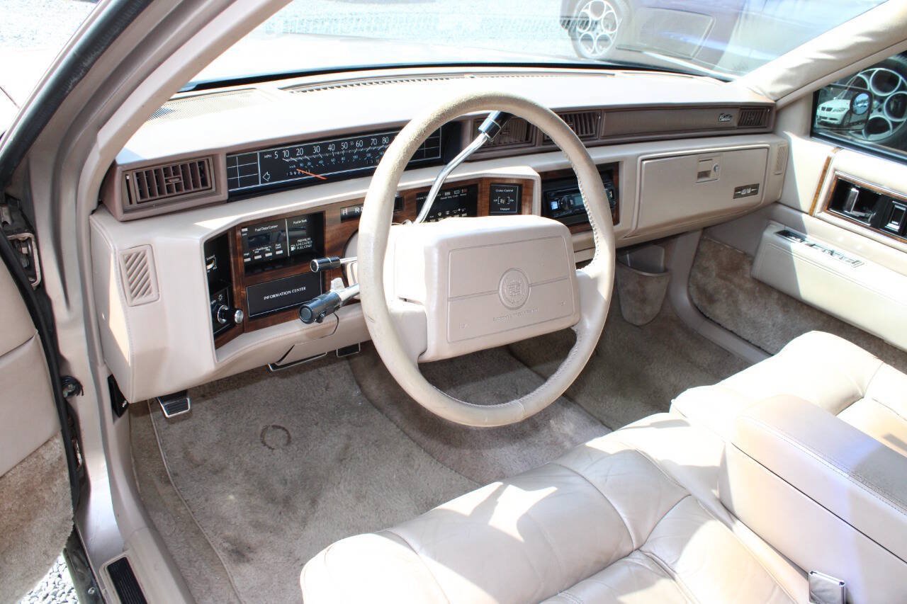 Used 1990 Cadillac De Ville Sedan FWD image 13