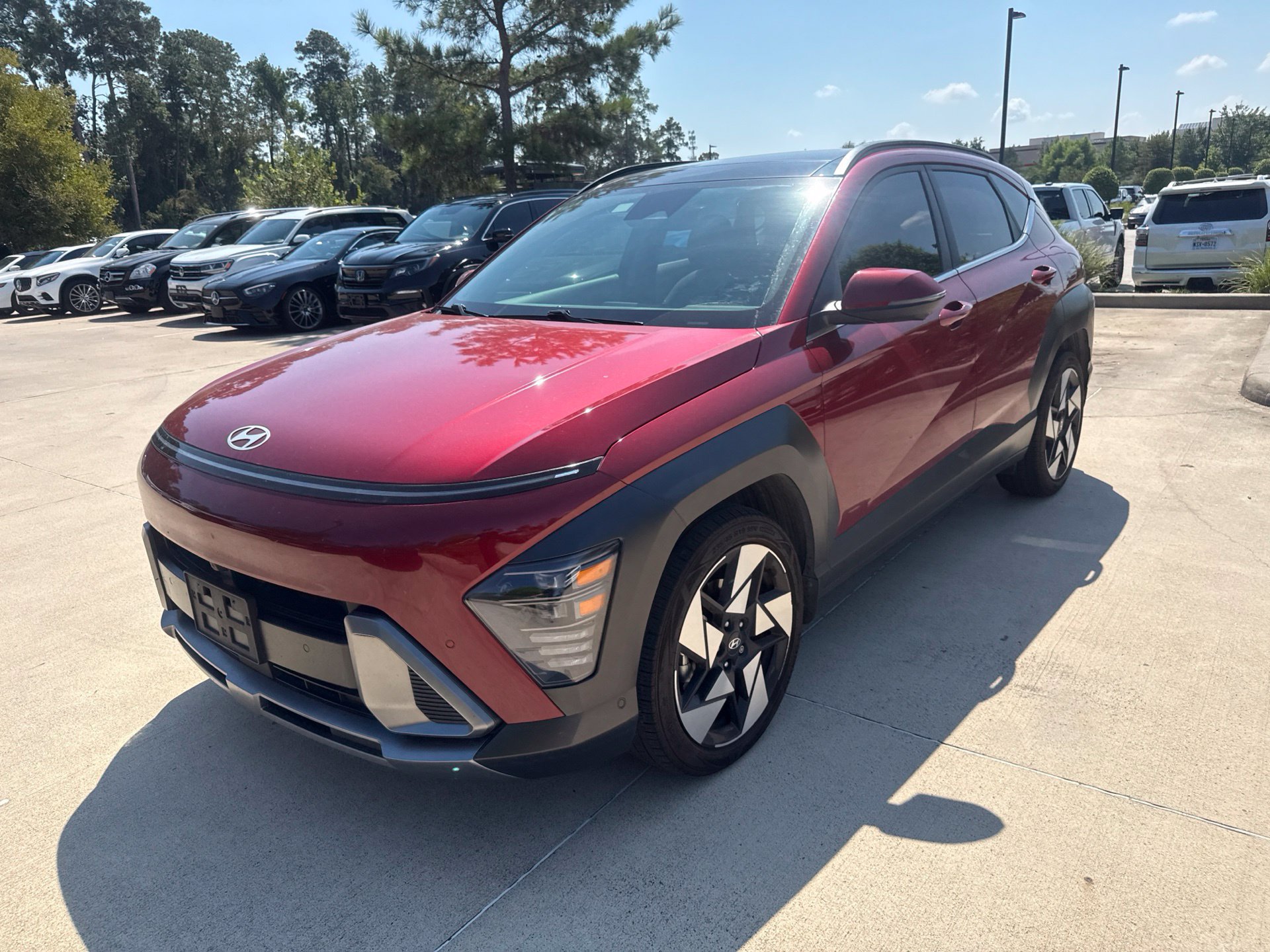 Used 2024 Hyundai Kona Limited FWD image 8