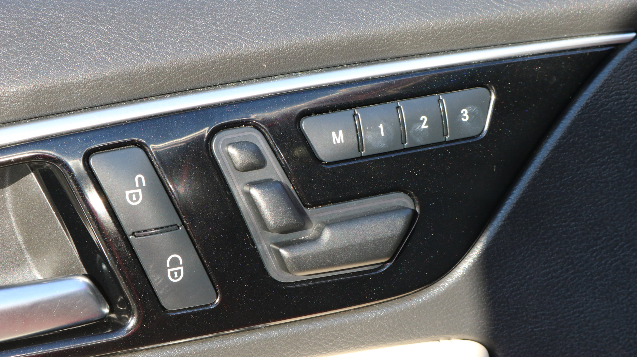 Used 2019 INFINITI QX30 image 13