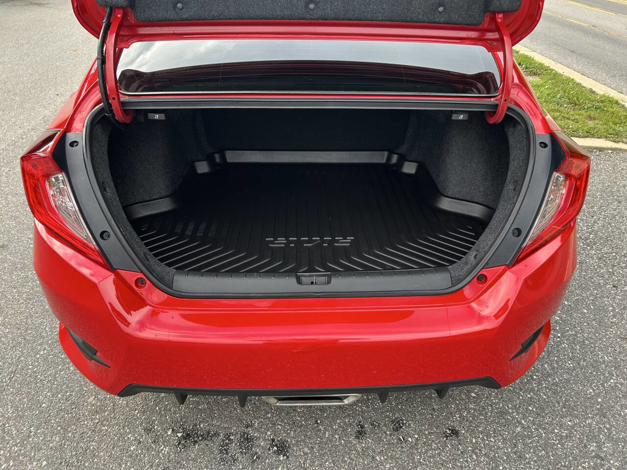 Used 2020 Honda Civic Sport image 24